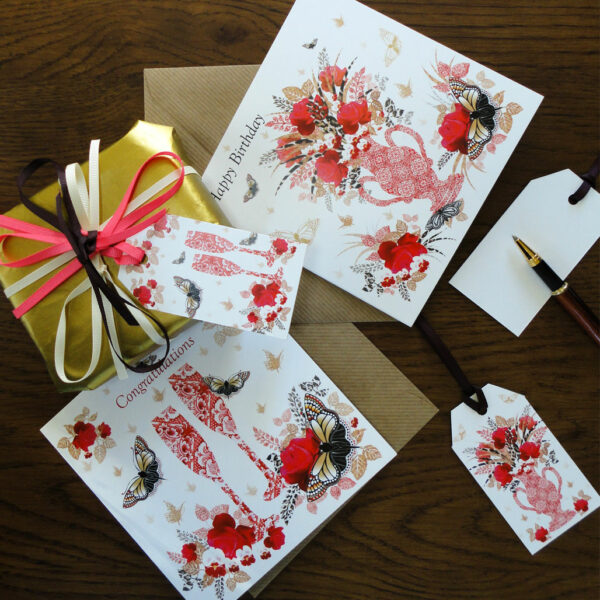 Decorque Red Rose Display Duo - Greeting Cards & Tags